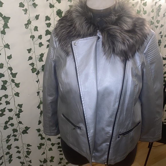 A.N.A Jacket - Picture 7 of 9